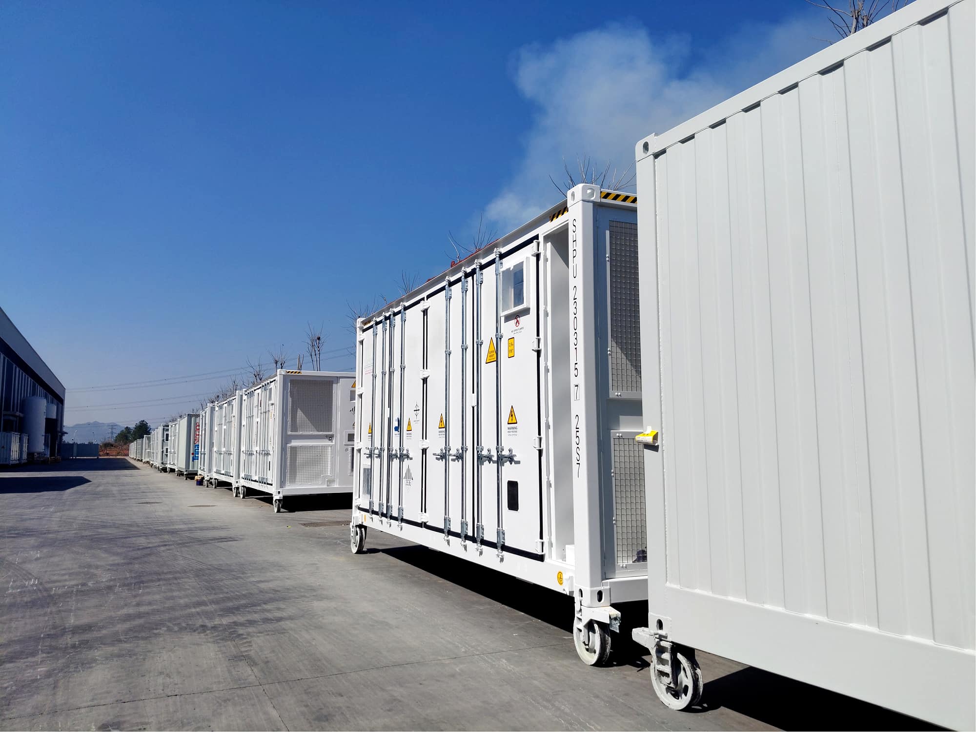 Envision stellt 12,5-MWh-Batteriespeichersystem vor und nimmt die Produktion von 790-Ah-Zellen auf.